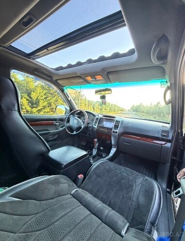 Toyota Land Cruiser Prado-11