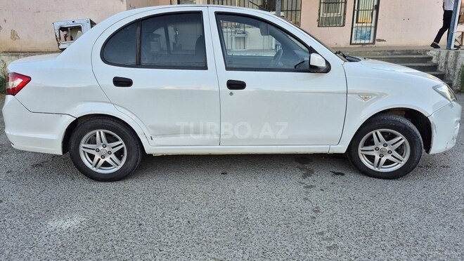 Saipa Saina-12