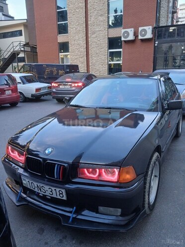 BMW 318-3