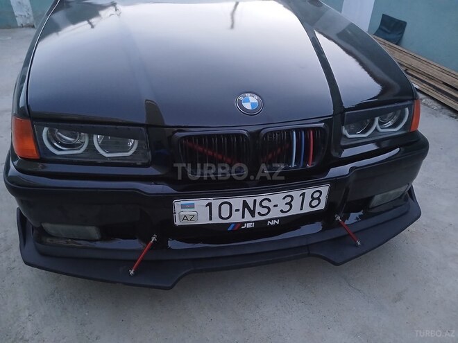BMW 318-2