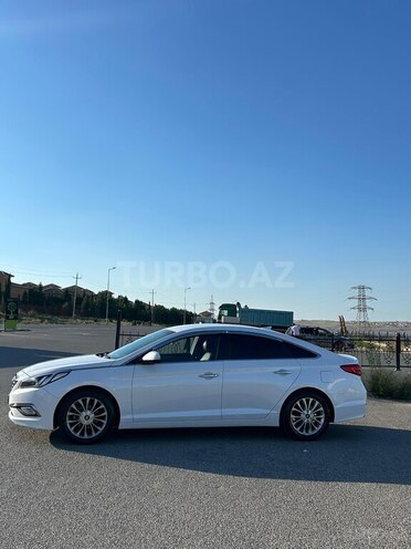 Hyundai Sonata-5