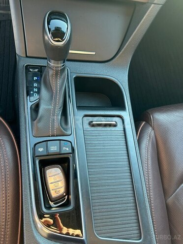 Hyundai Sonata-17