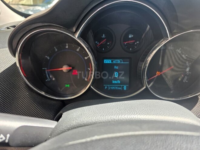 Chevrolet Cruze-9