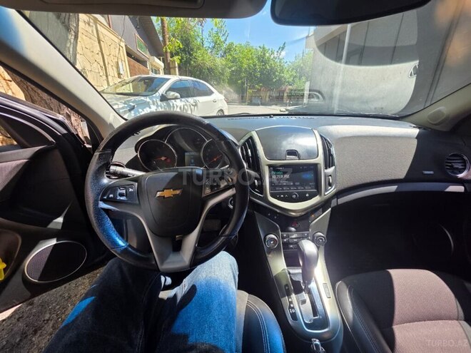 Chevrolet Cruze-10