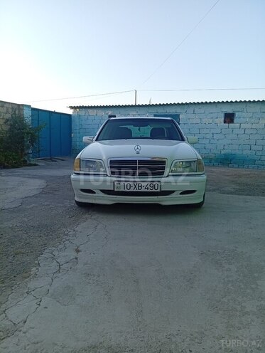 Mercedes C 230-1
