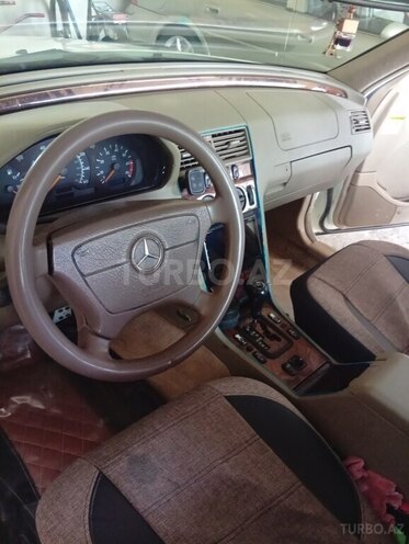 Mercedes C 230-3