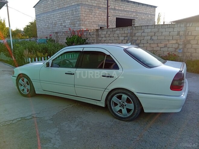 Mercedes C 230-6