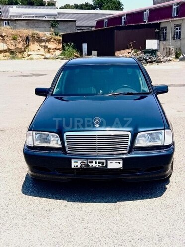 Mercedes C 200-1