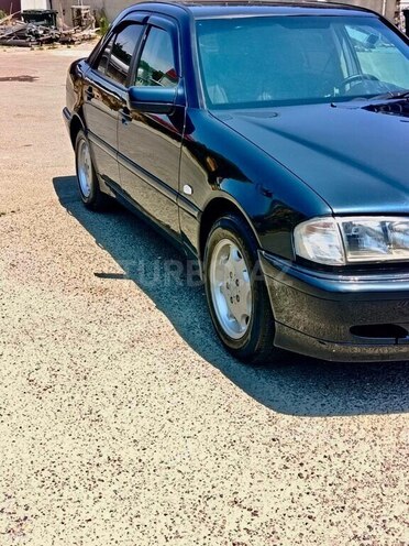 Mercedes C 200-6
