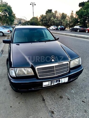 Mercedes C 200-10