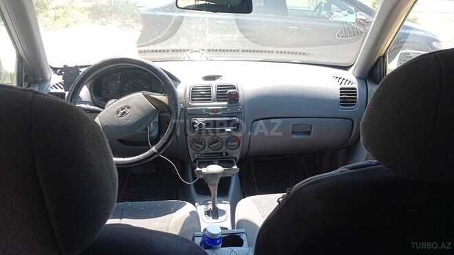 Hyundai Accent-3