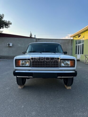LADA (VAZ) 2107-2