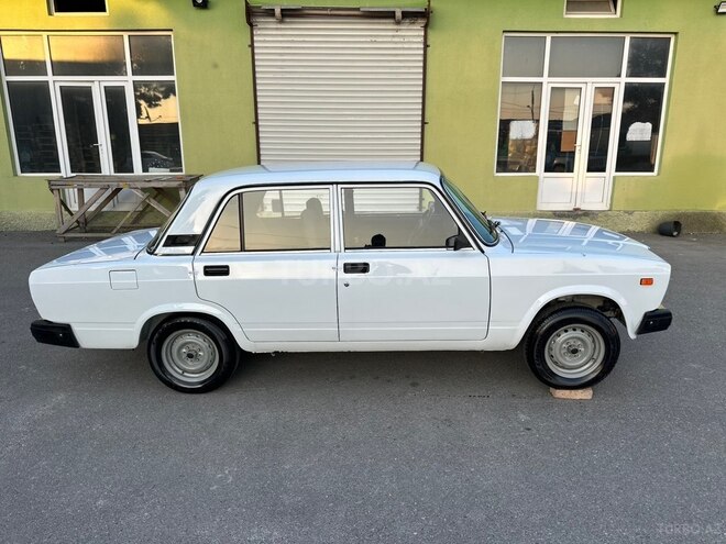 LADA (VAZ) 2107-4