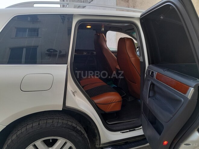 Volkswagen Touareg-12