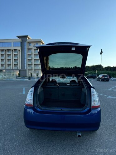 Toyota Prius-4