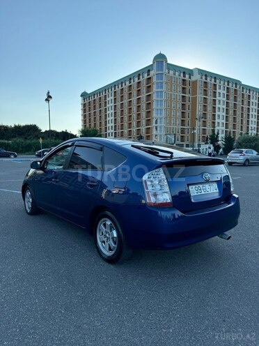 Toyota Prius-2