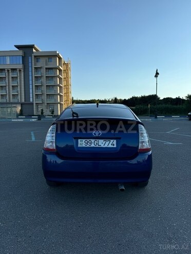 Toyota Prius-3
