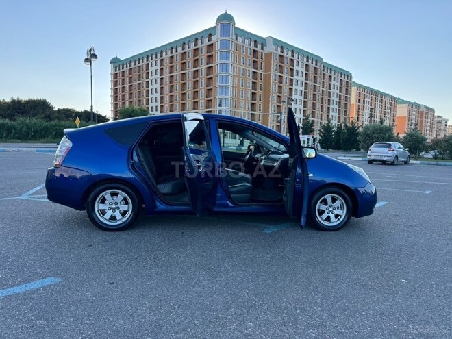 Toyota Prius-8