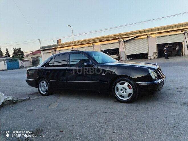 Mercedes E 280-10