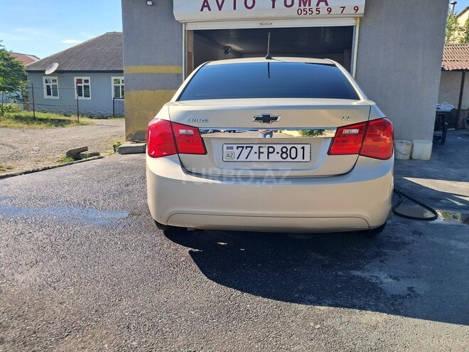 Chevrolet Cruze-2