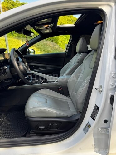 Hyundai Elantra-14