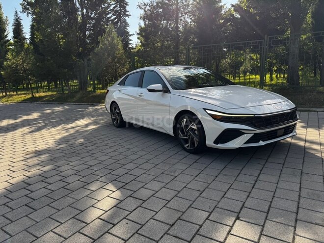 Hyundai Elantra-10