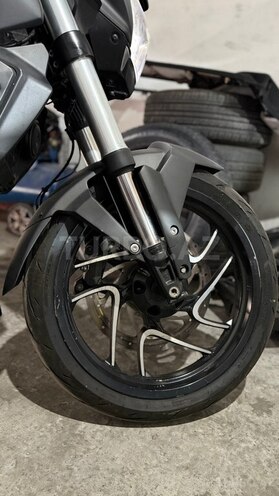 Bajaj Dominar 400-5