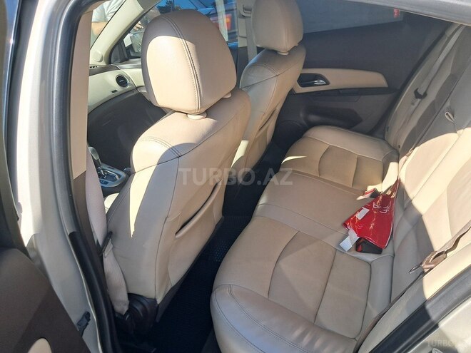 Chevrolet Cruze-6