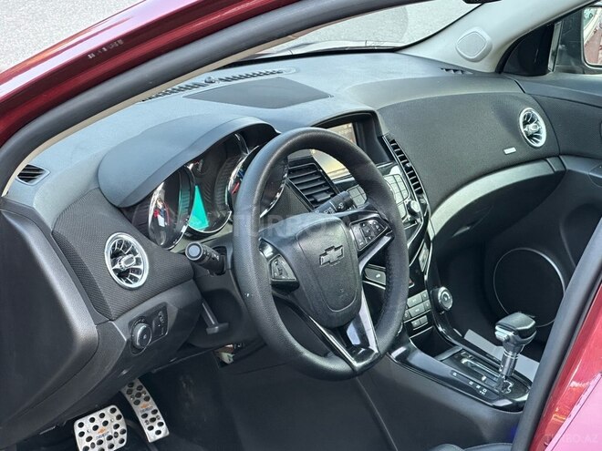 Chevrolet Cruze-15