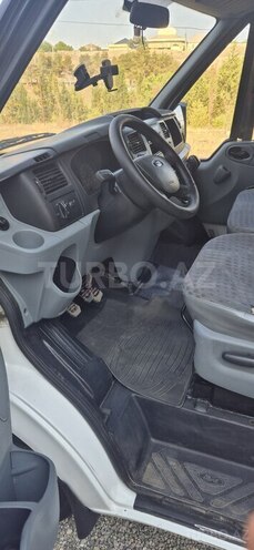 Ford Transit-6