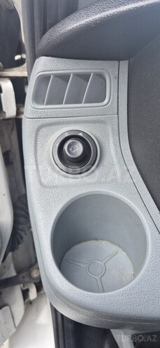 Ford Transit-8