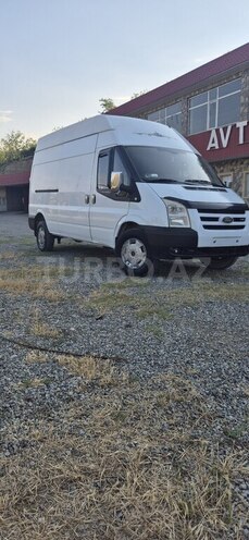 Ford Transit-10