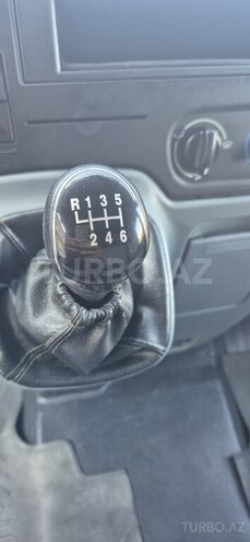 Ford Transit-7