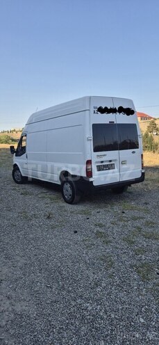 Ford Transit-12