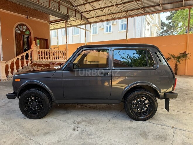 LADA (VAZ) Niva-10