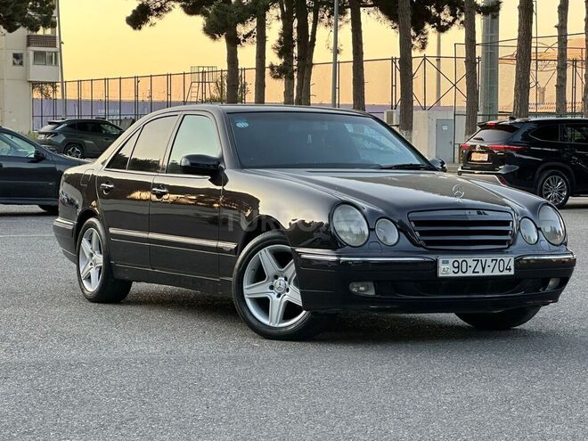 Mercedes E 240-3