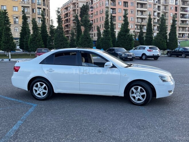 Hyundai Sonata-5