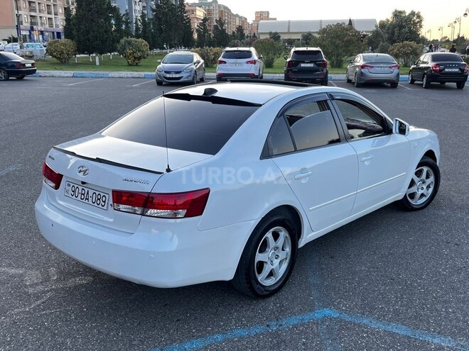Hyundai Sonata-4