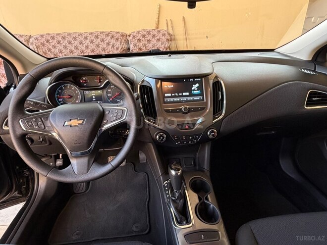 Chevrolet Cruze-11