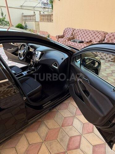 Chevrolet Cruze-15