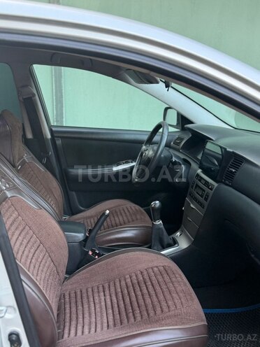 Toyota Corolla-6