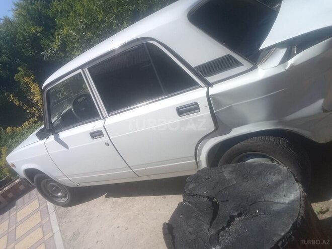 LADA (VAZ) 2107-1