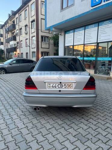 Mercedes C 180-2