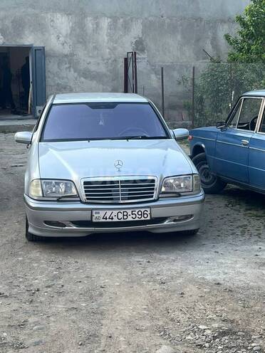 Mercedes C 180-4