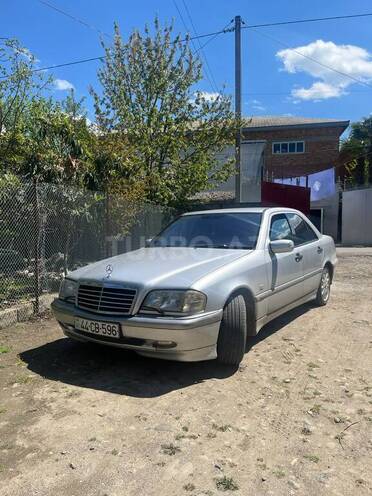 Mercedes C 180-7
