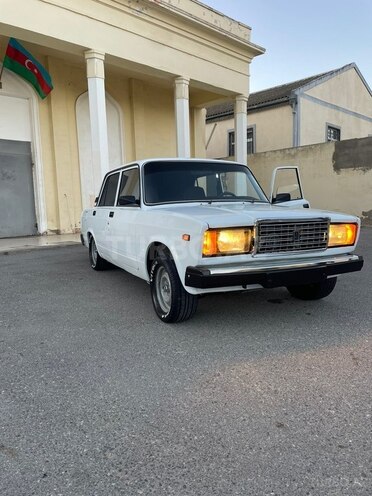 LADA (VAZ) 2107-5