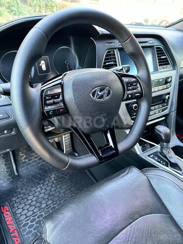 Hyundai Sonata-10