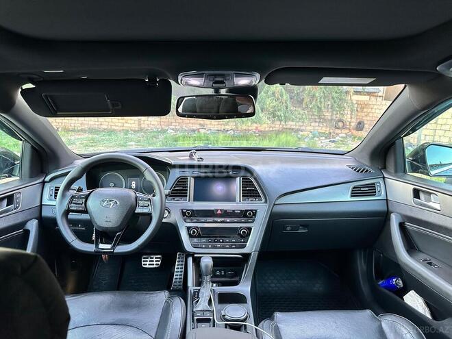 Hyundai Sonata-13