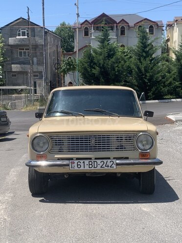 LADA (VAZ) 21011-1