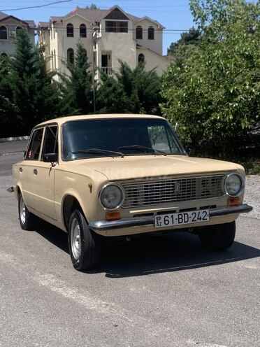 LADA (VAZ) 21011-2